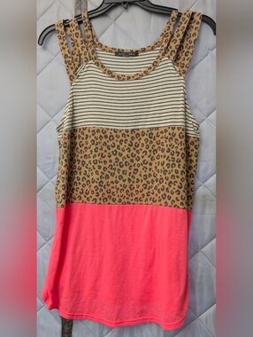 Glitzy Girlz Women's Boutique Sleeveless Leopard Print & Pink Colorblock Top